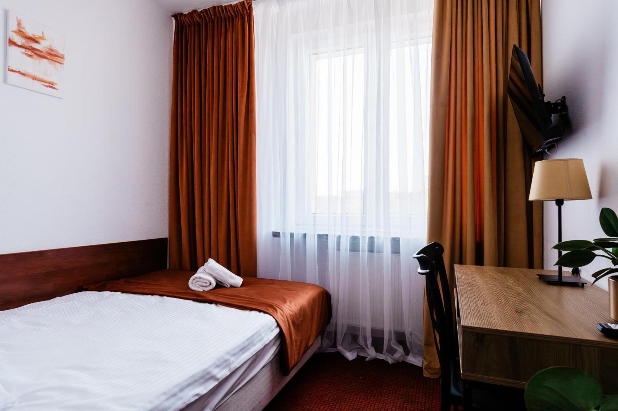 Hotel Wodnik Gizycko Exterior photo
