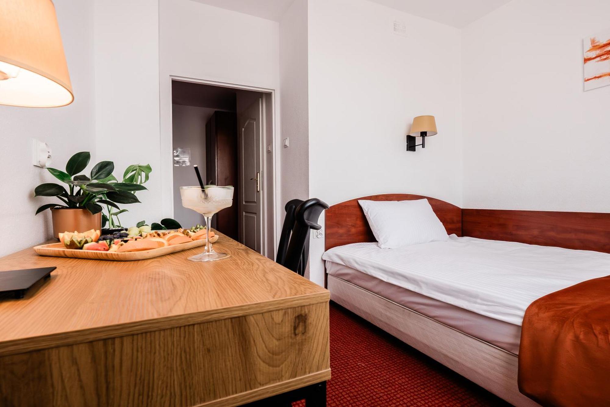 Hotel Wodnik Gizycko Exterior photo