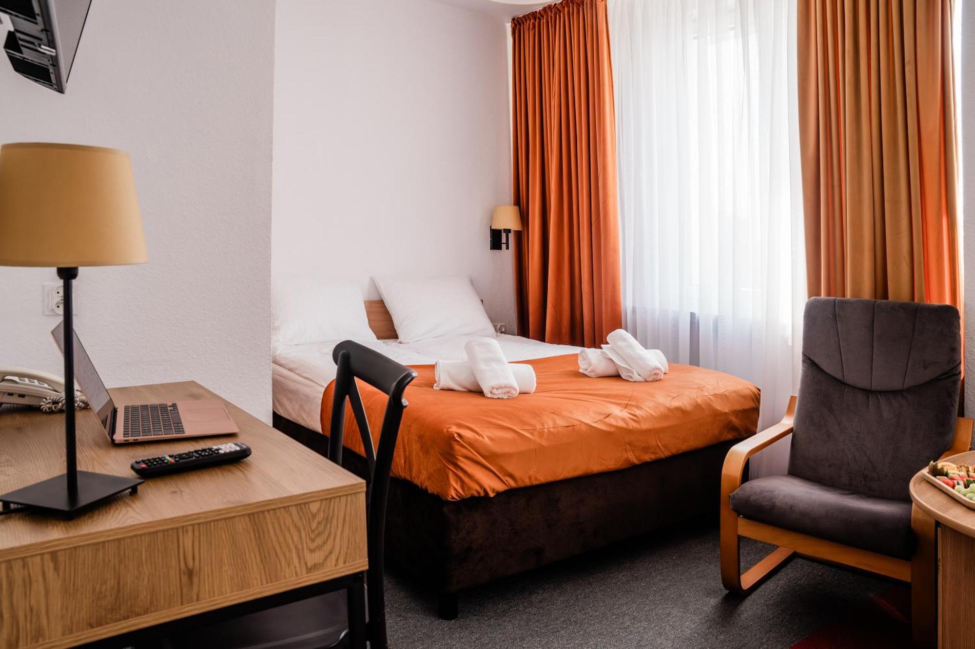 Hotel Wodnik Gizycko Exterior photo